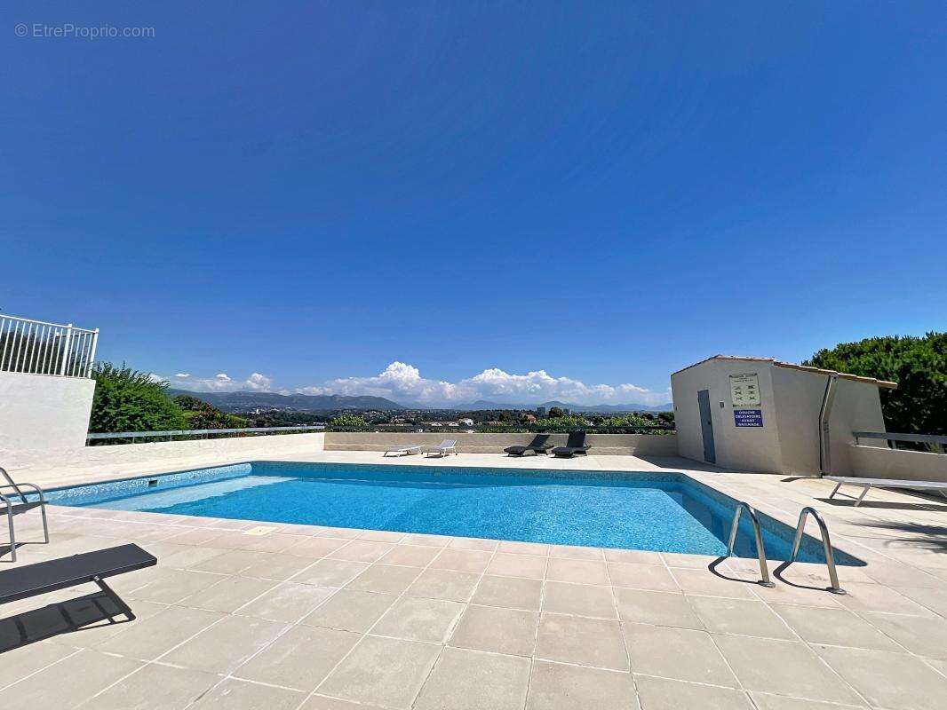 Appartement à VILLENEUVE-LOUBET