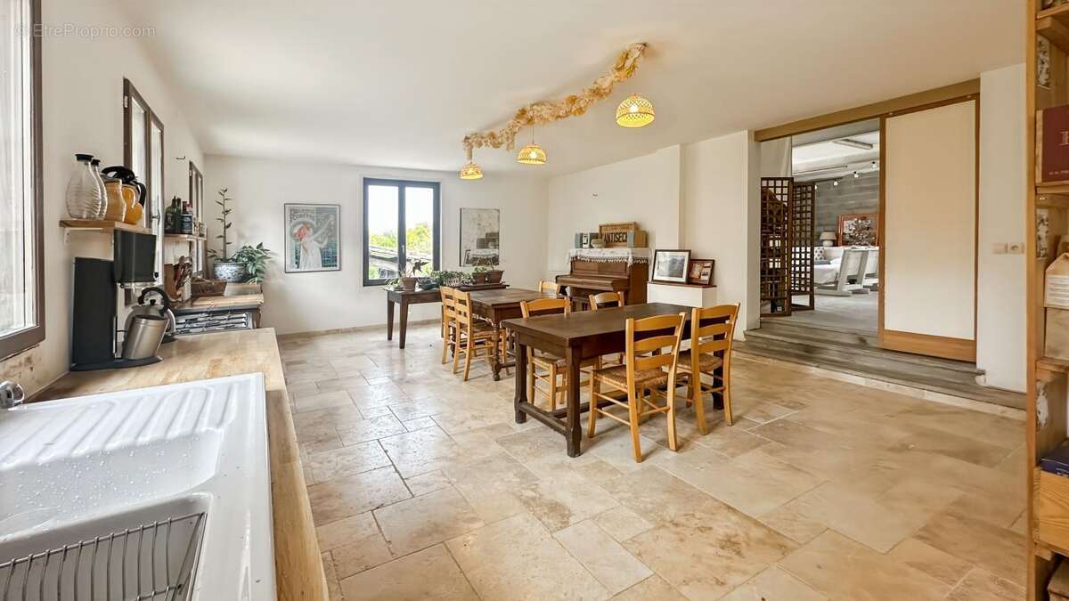 Châteaudouble (26120) : 2 tènements sur 8300 m2, en zone naturelle - photo 8