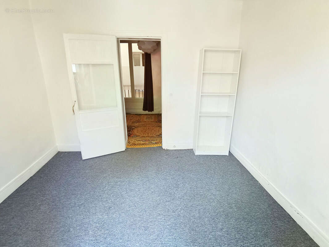 Appartement 2 pièces à vendre près du Canal Saint-Martin (75010) ! - photo 3