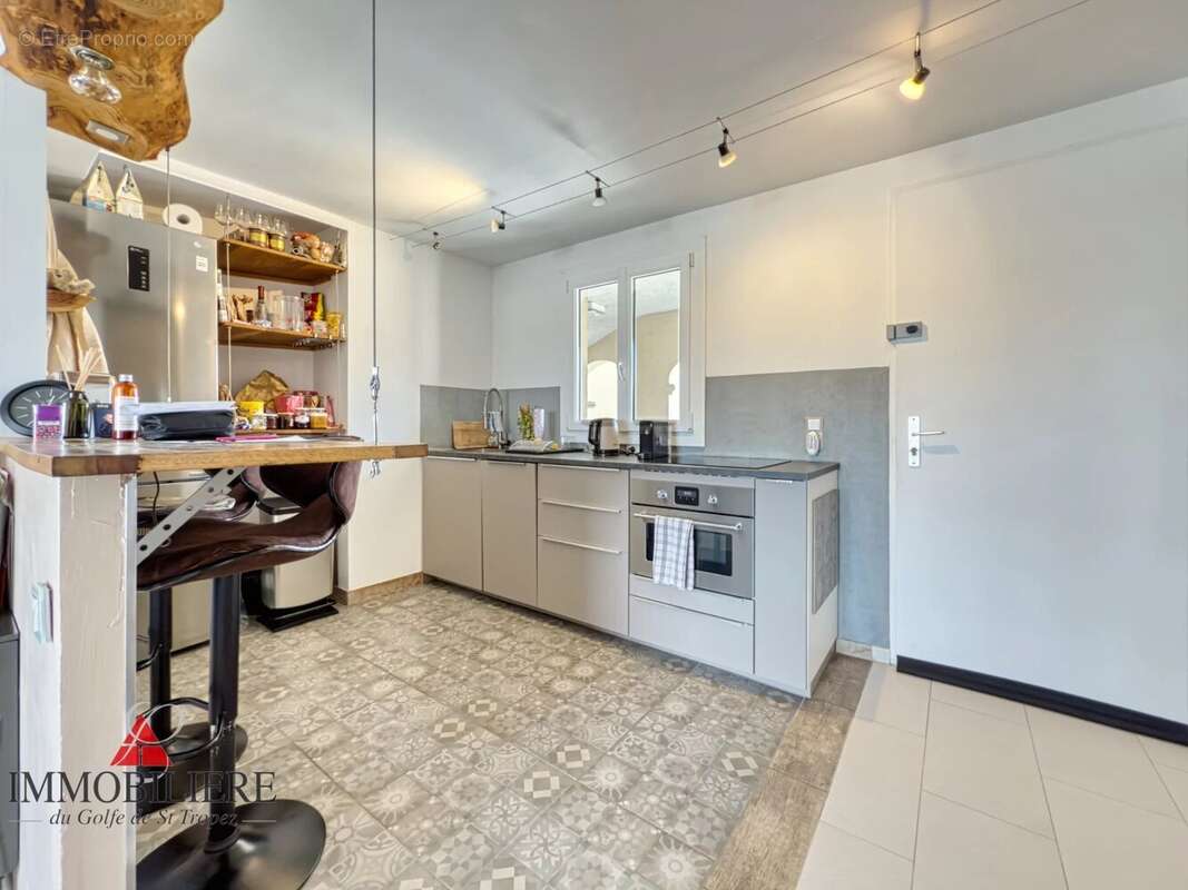 Appartement à COGOLIN