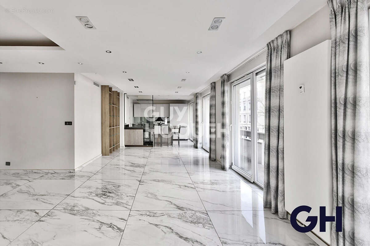 Appartement à LYON-6E