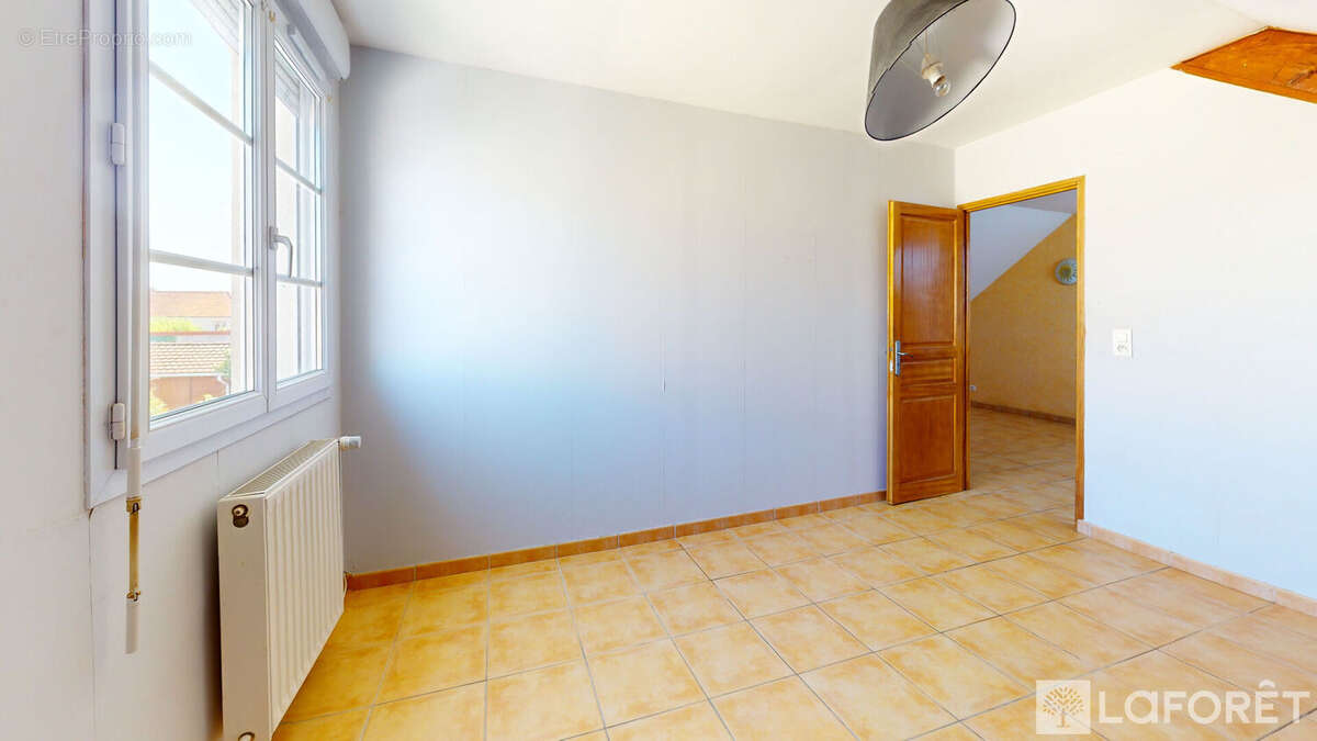 Maison à ROMILLY-SUR-SEINE