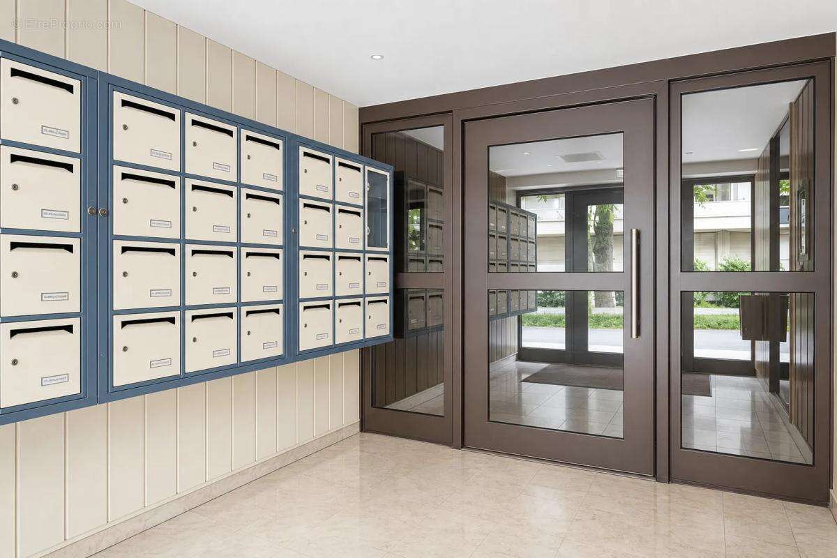 Appartement T3 de 71m² / 2 chambres / 41 m² de séjour / Parking - photo 11