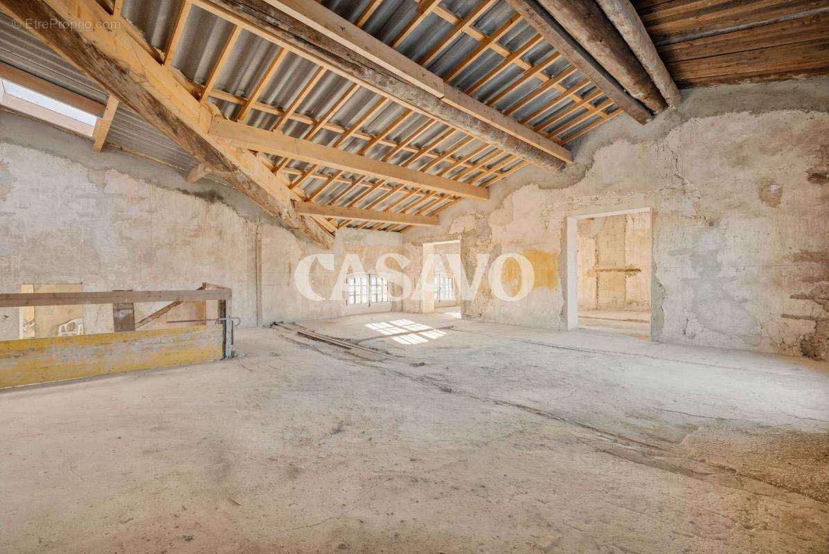 Appartement à LAMBESC