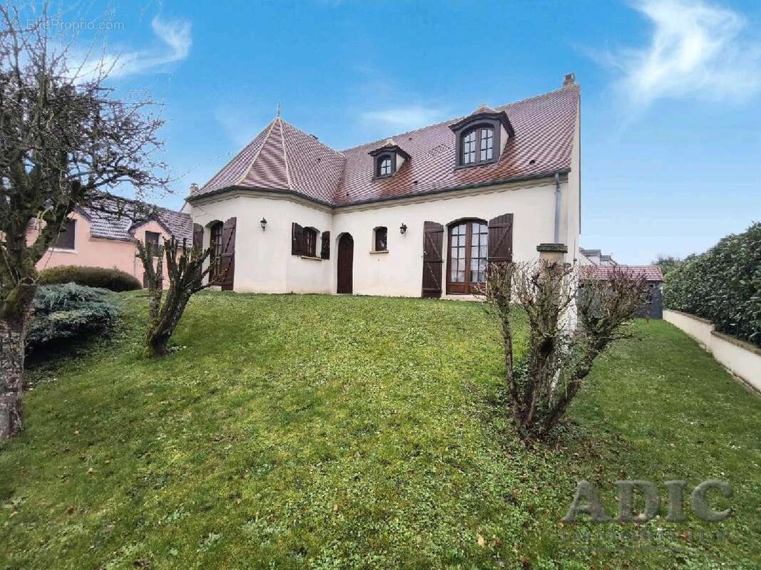 Maison à SAINT-MARD