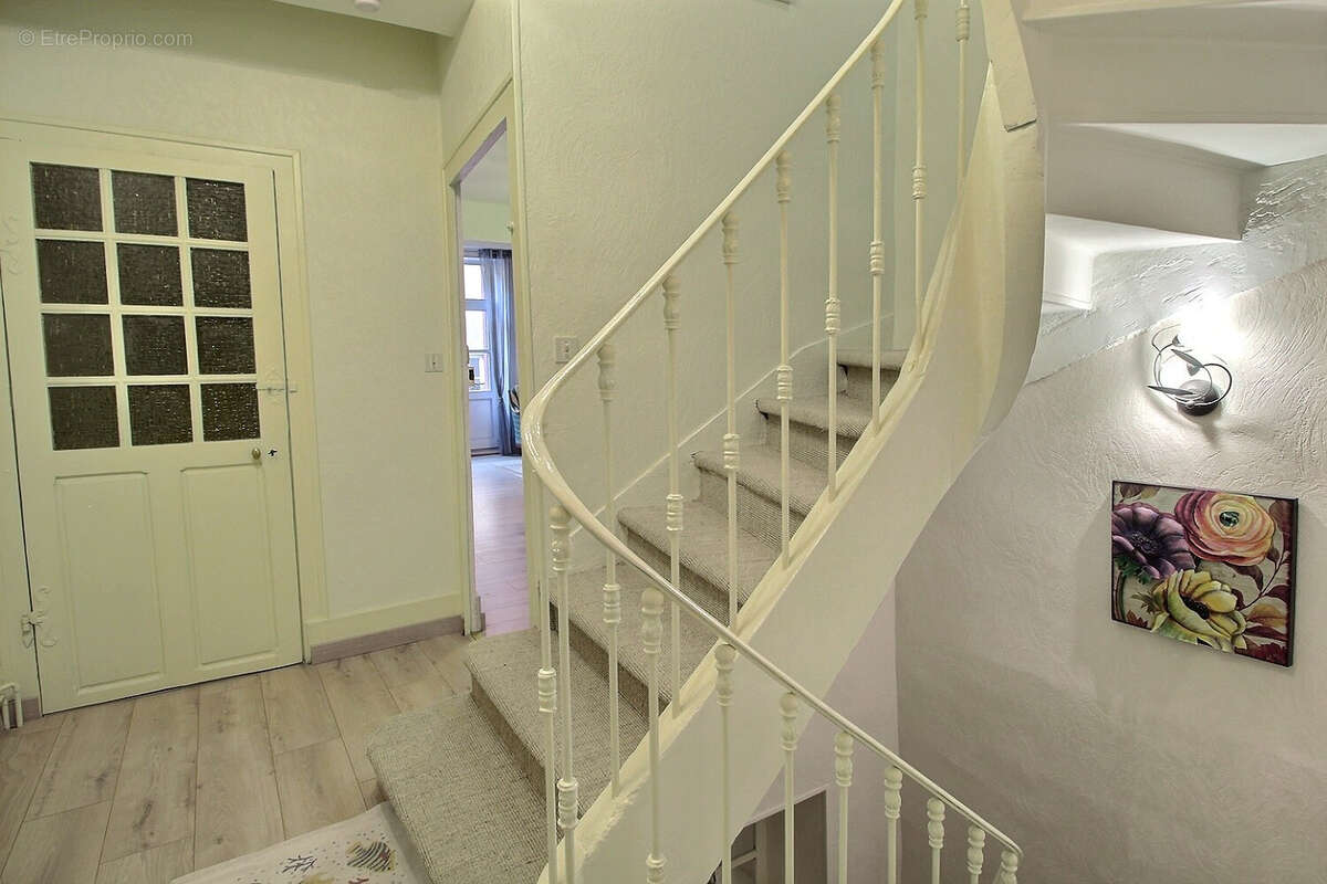 ST GENGOUX, maison de village 150 m² - photo 10