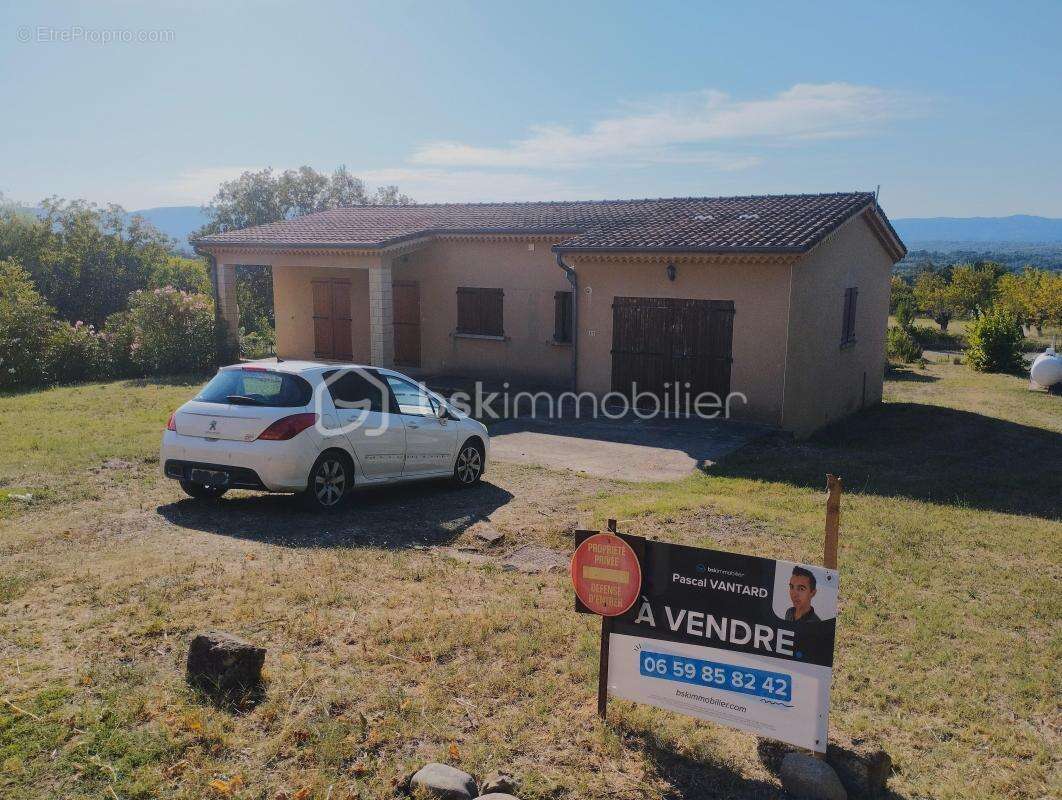 Maison à GROSPIERRES