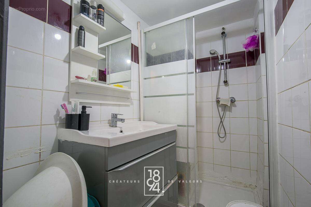 Appartement à MARSEILLE-3E