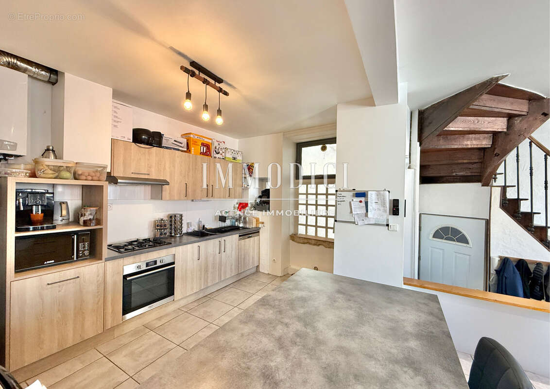 Appartement à THOISSEY