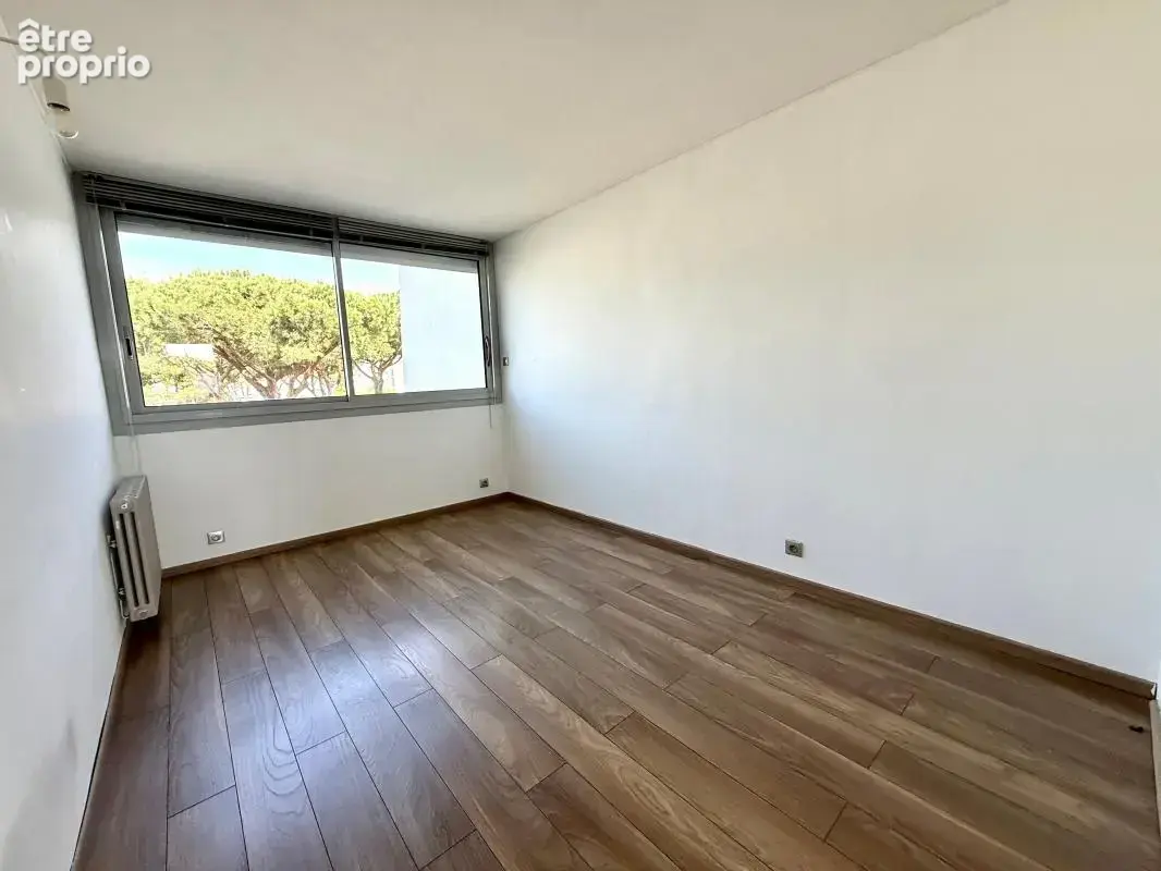 COUP DE CŒUR – Grand 3 Pièces Traversant avec Terrasses de 81m2 Secteur du Ponant - photo 10