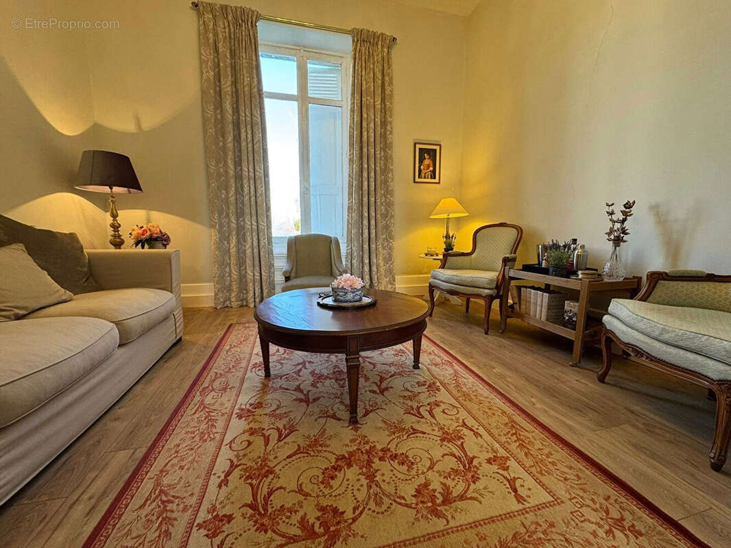 Maison à CHATEAUPONSAC