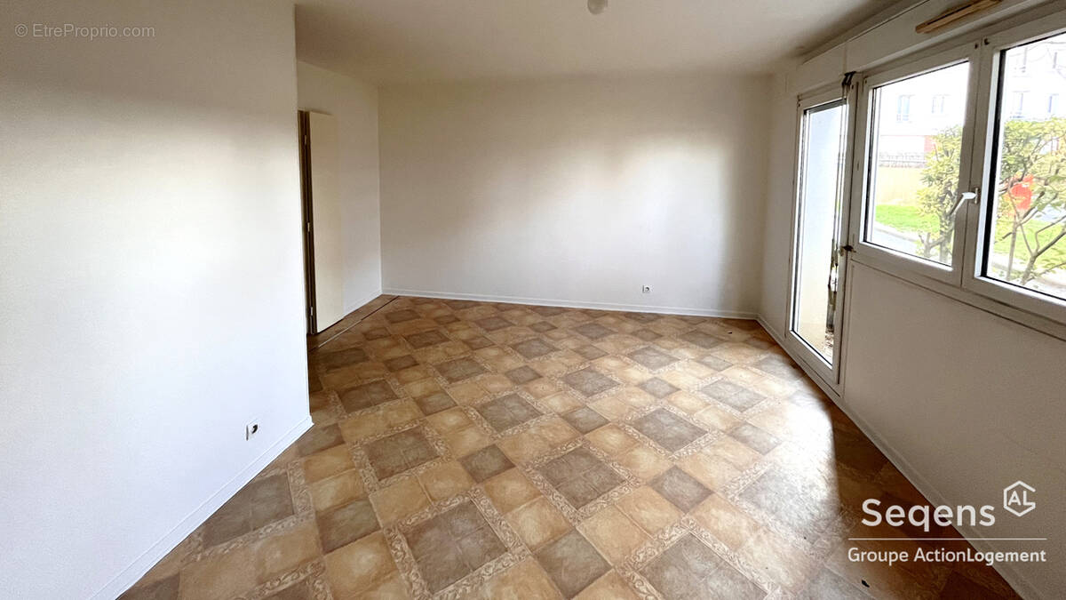 Appartement à DUGNY