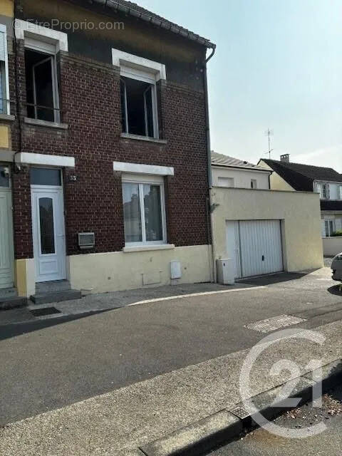 Maison à SAINT-QUENTIN