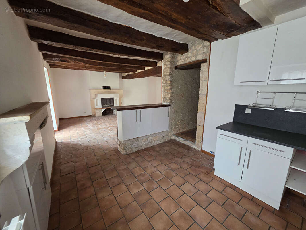 Maison à TOURNON-SAINT-MARTIN