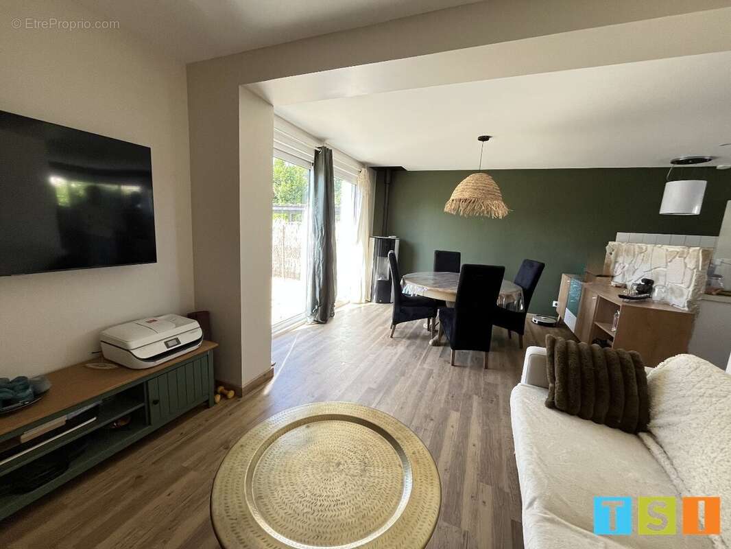 Maison à MONTREJEAU