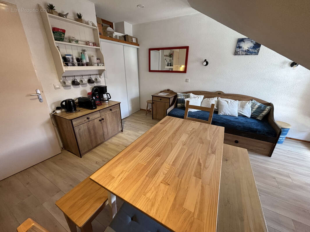 Appartement à SAINT-FRANCOIS-LONGCHAMP