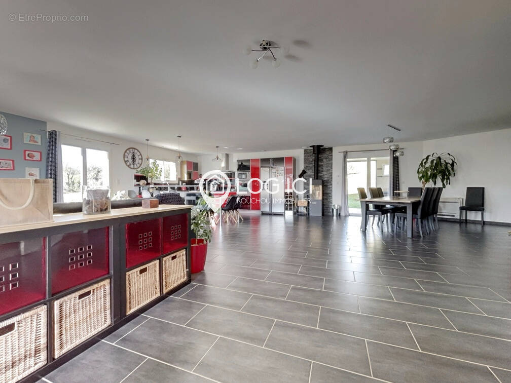 Maison à VIELLENAVE-D'ARTHEZ