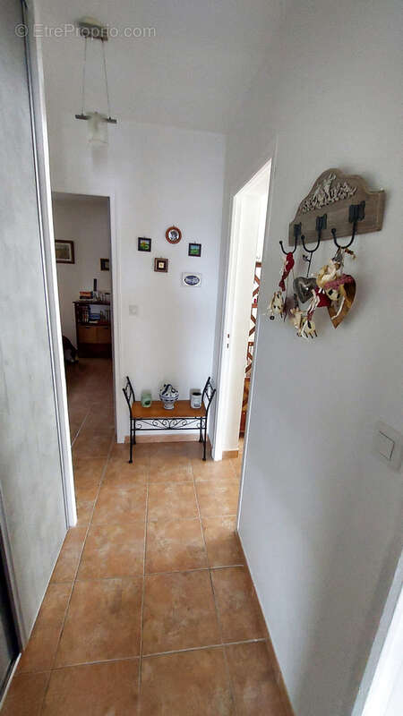 Maison à AUBRES