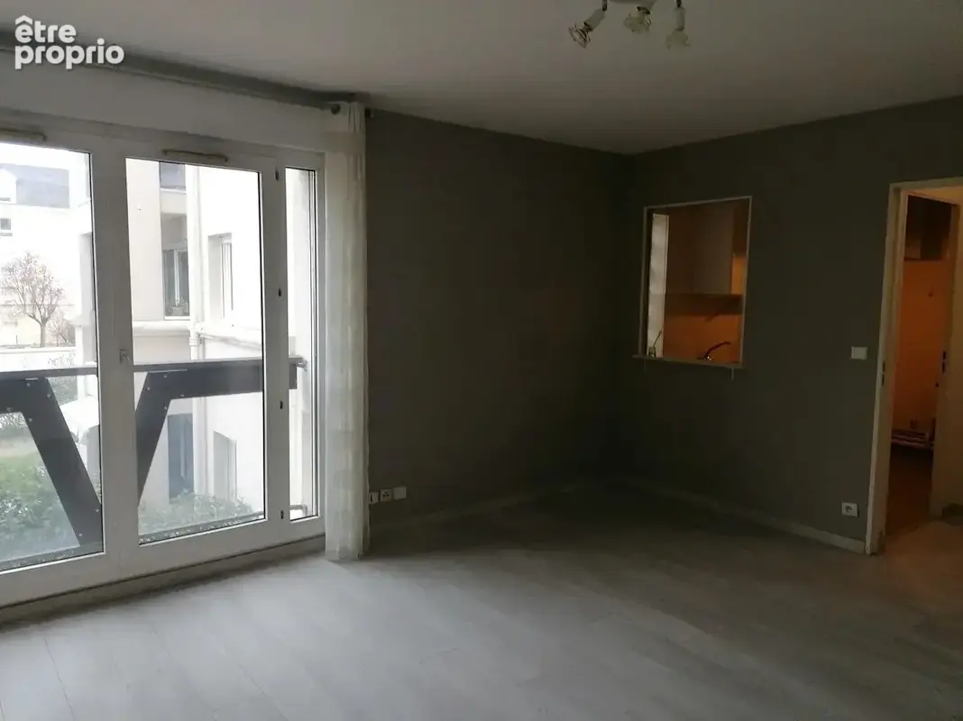 Livry gargan limite le raincy studio 31 m² cave et parking - photo 6