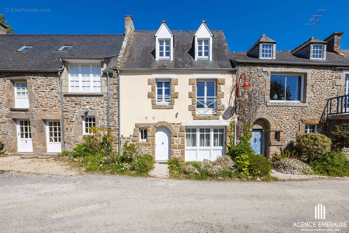 Maison à LE MINIHIC-SUR-RANCE