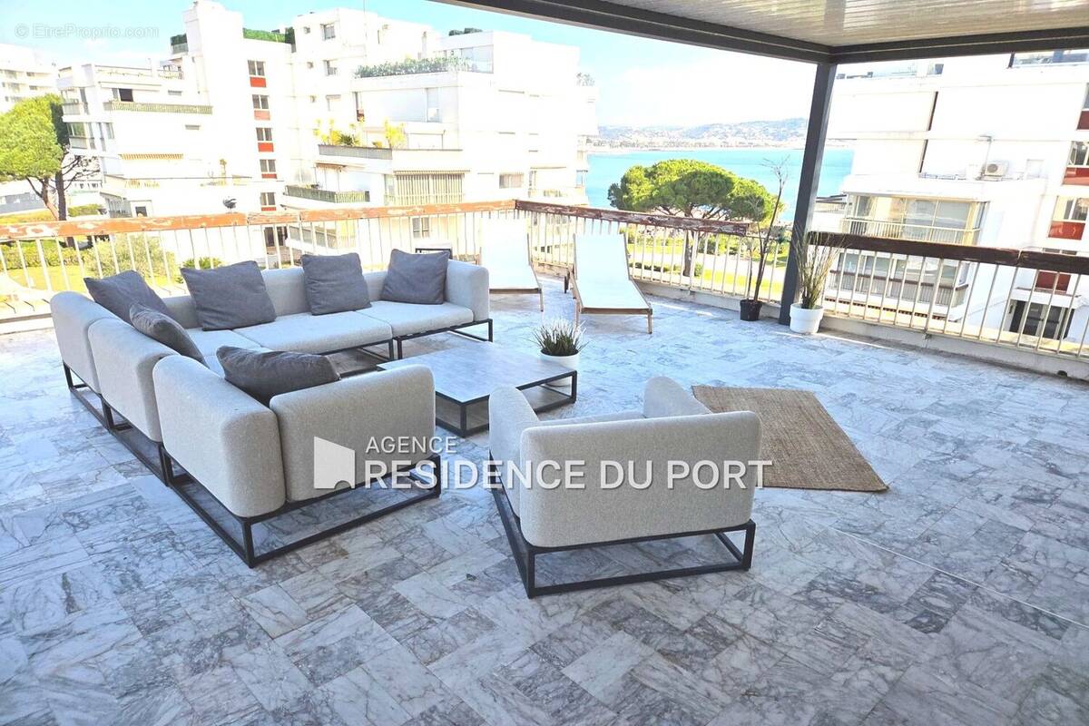 Appartement à MANDELIEU-LA-NAPOULE