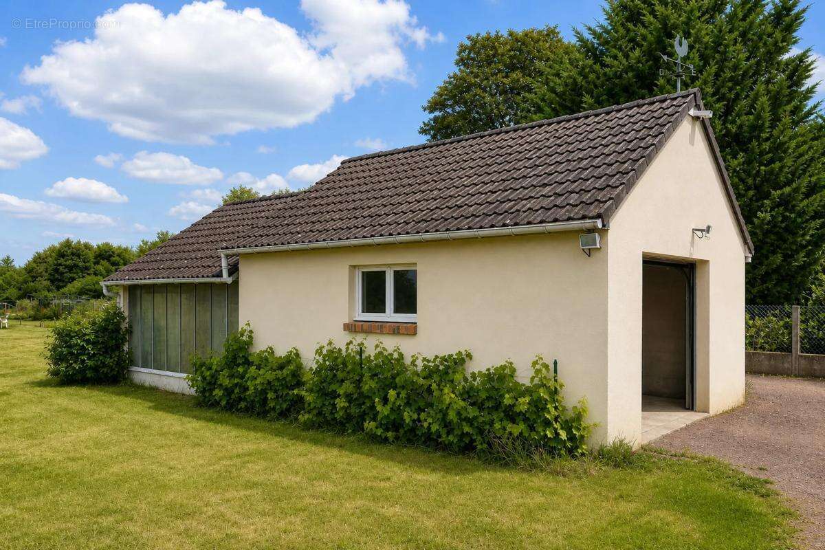 Maison à LES BORDES