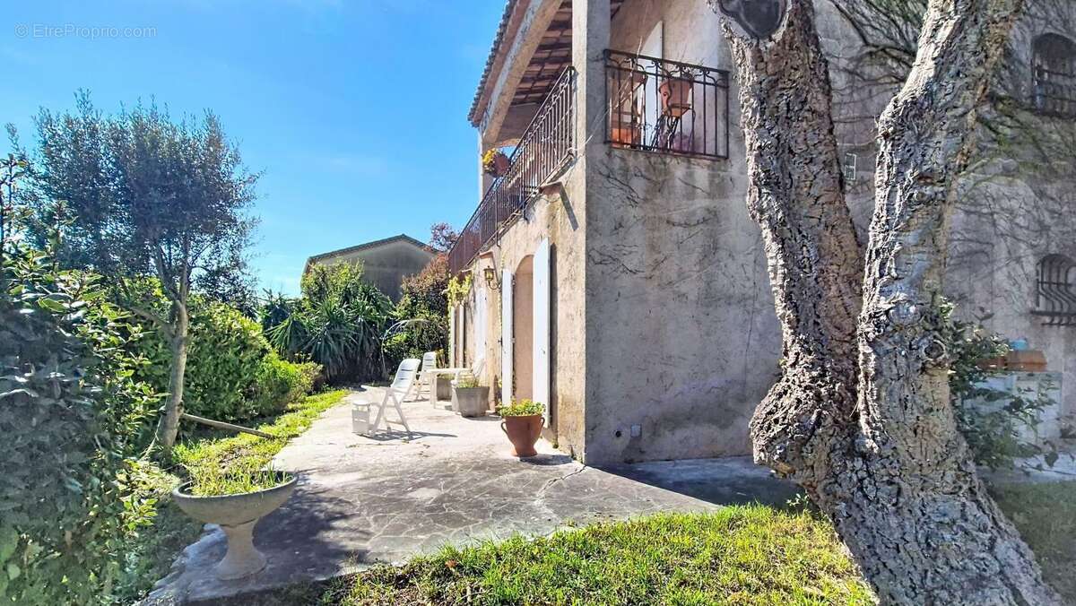 Maison à MANDELIEU-LA-NAPOULE