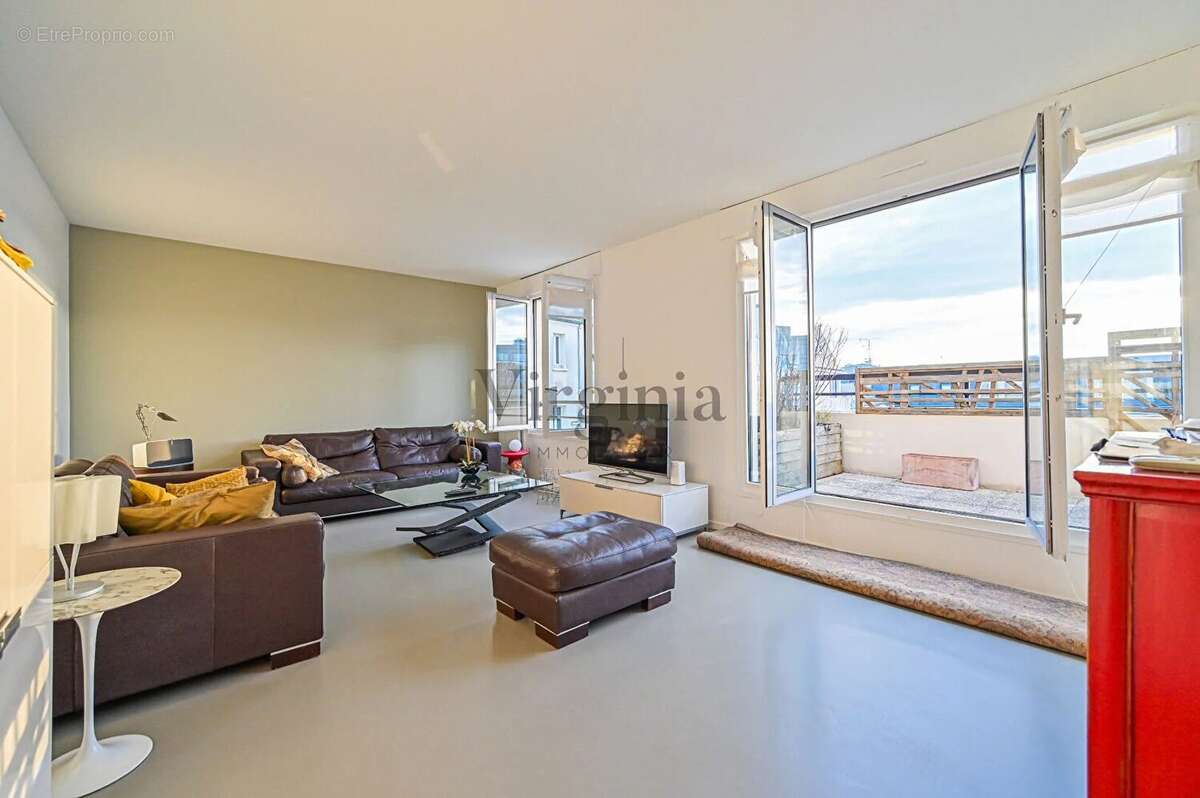 Appartement à CHARENTON-LE-PONT