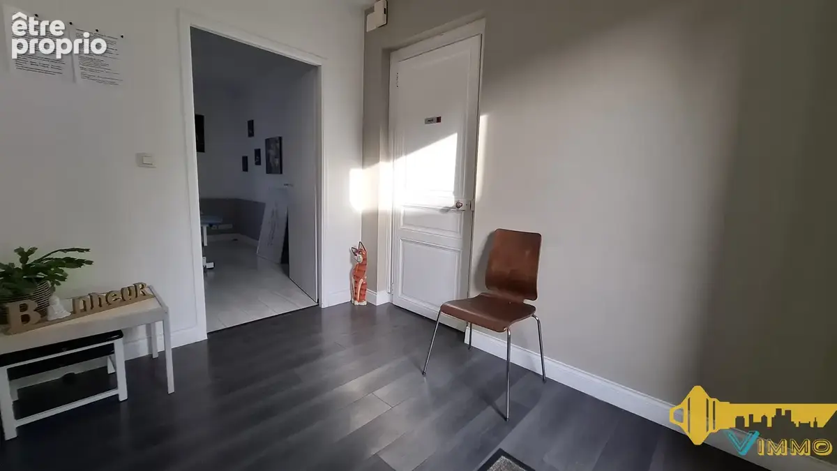 Maison 3 chambres - plein centre ville -  beau potentiel - photo 5