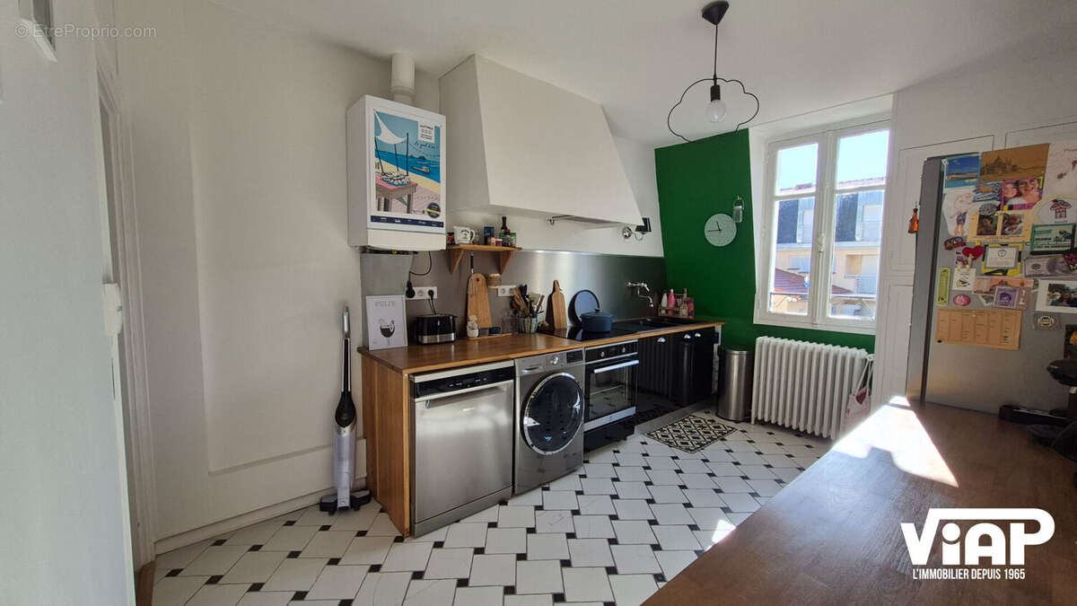 Proche centre Saint Martial Charmant type 3 en duplex - photo 5
