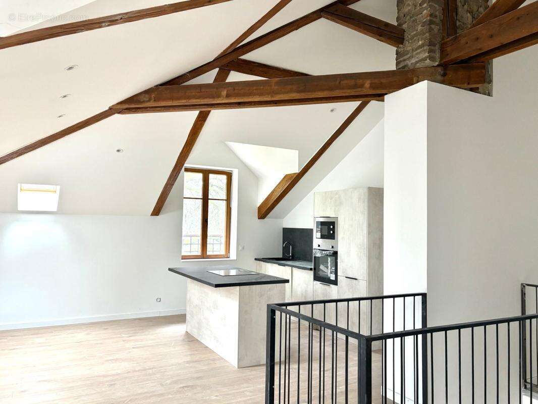  EXCLUSIVITÉ – T5 de Prestige de 117 m² avec Jardin Privatif dans une Maison de Maître Réhabilitée - photo 2