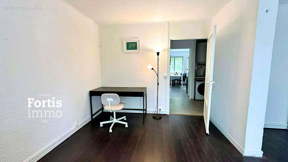 Appartement à FRESNES