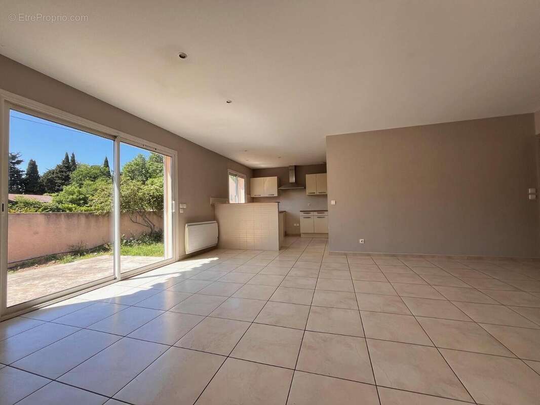   - Maison à TOULOUGES