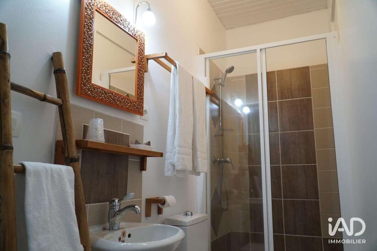 Photo 9 - Commerce à MONTSAUCHE-LES-SETTONS