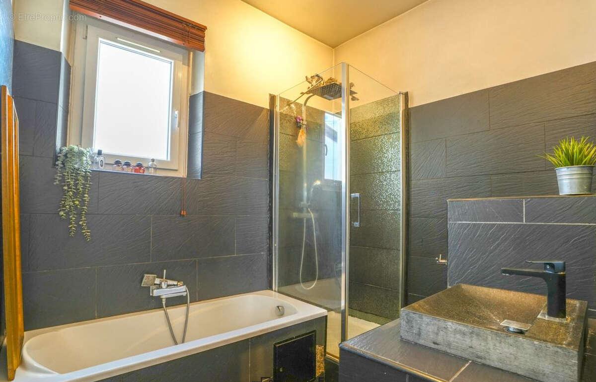 Maison à MARSEILLE-7E