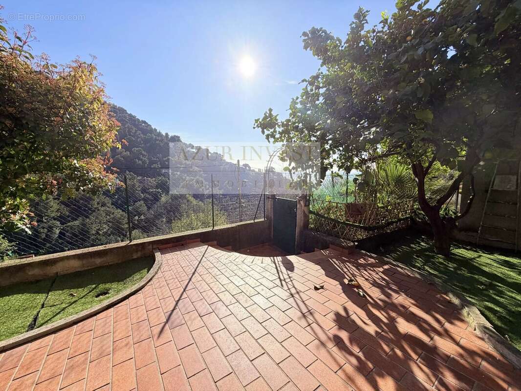 Appartement à ROQUEBRUNE-CAP-MARTIN