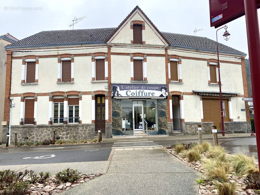 Appartement à LE MAYET-DE-MONTAGNE