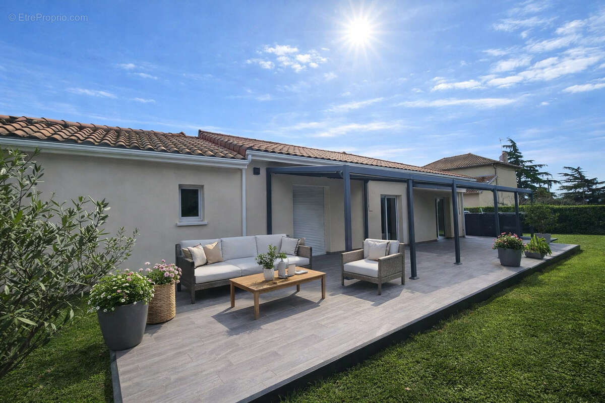 Maison à AGNIN