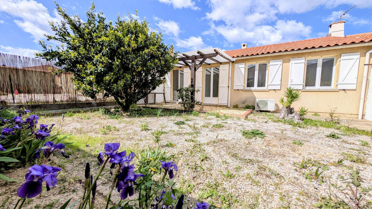 Maison à SAINT-GENIS-DES-FONTAINES