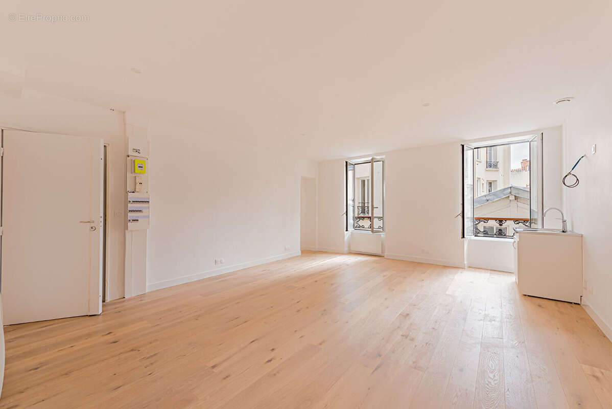Appartement à PARIS-15E