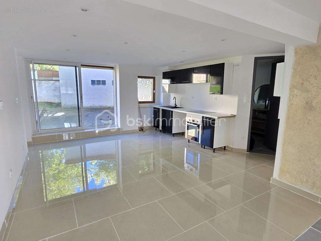 Maison à SAINT-LEGER-DES-VIGNES