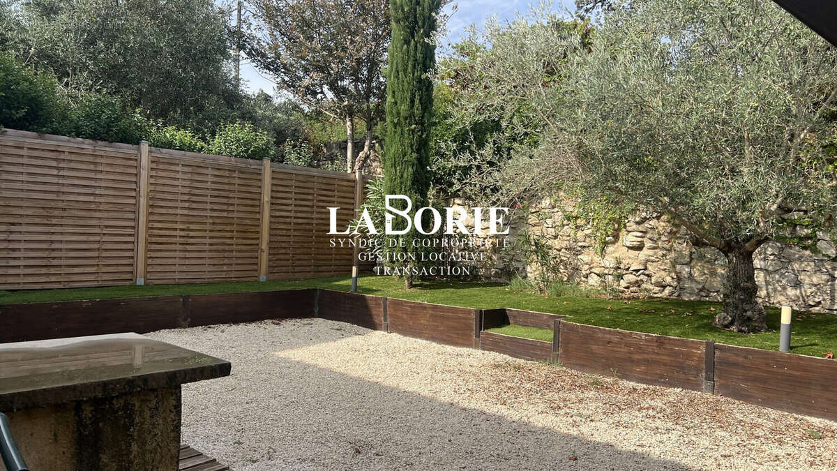 Maison 81 m² à Villeneuve-Les-Avignon  - photo 7