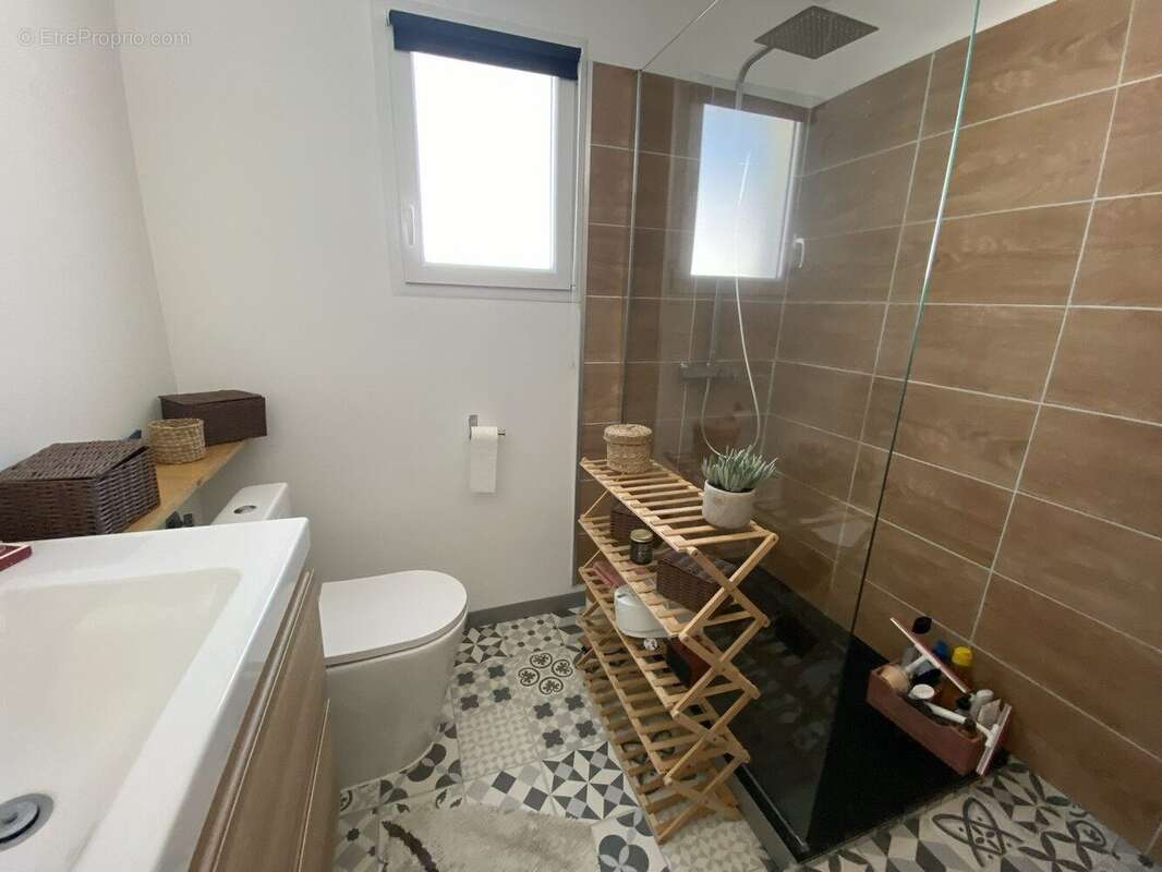 Maison 97 m² à Saint-Germain-Du-Puch  - photo 4