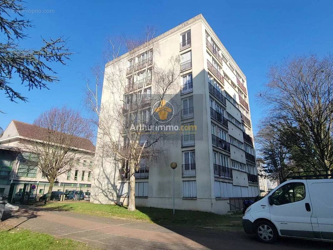 Appartement à VILLIERS-LE-BEL