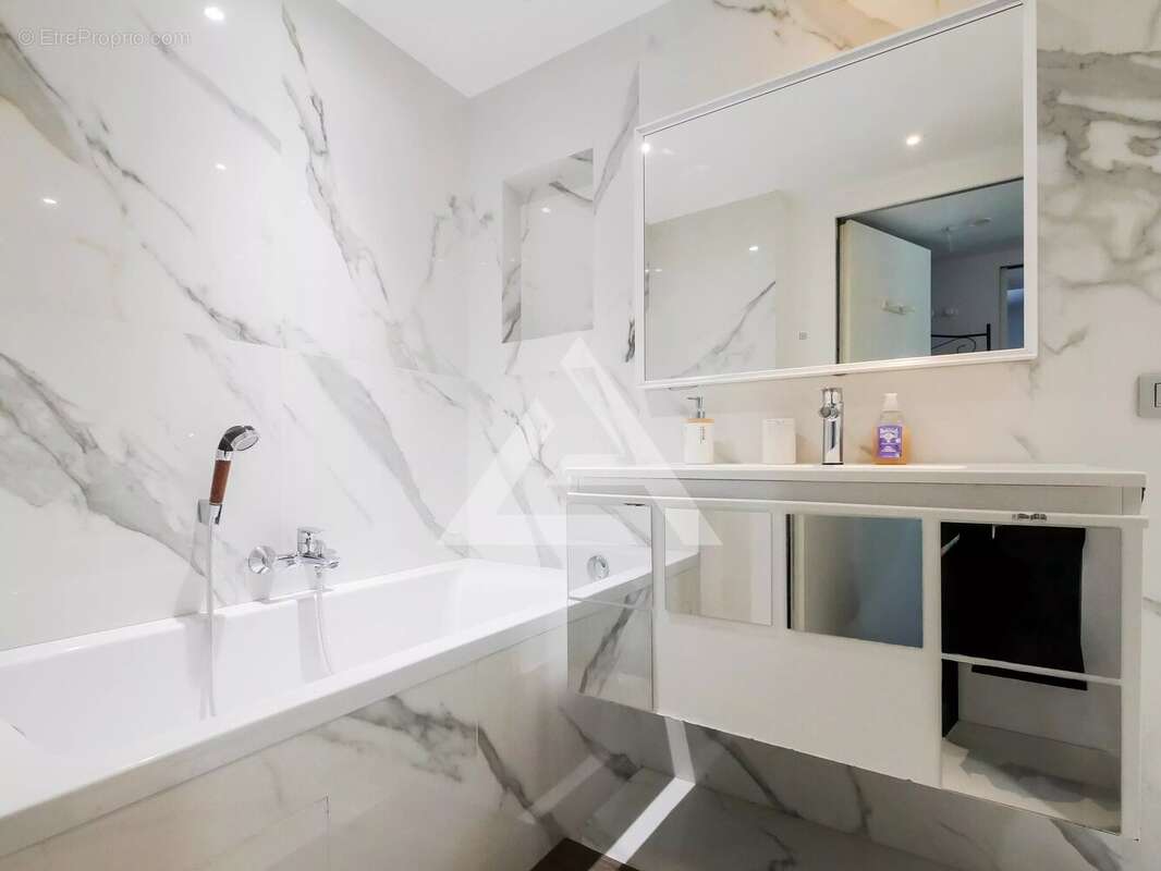 Appartement à CAP-D'AIL