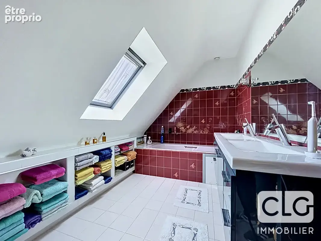 QUIMPER - Maison familiale avec piscine et jardin - photo 2