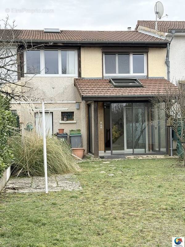 Maison à SAINT-QUENTIN-FALLAVIER