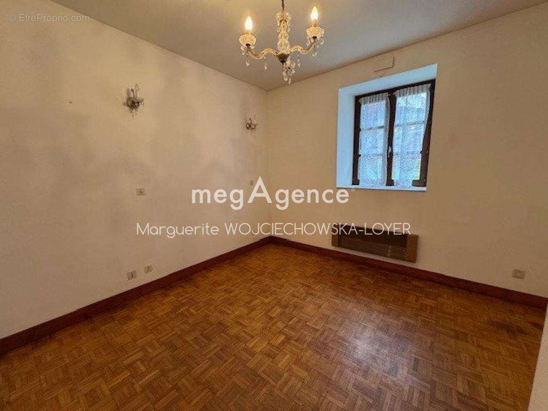 Maison à FRESNAY-SUR-SARTHE