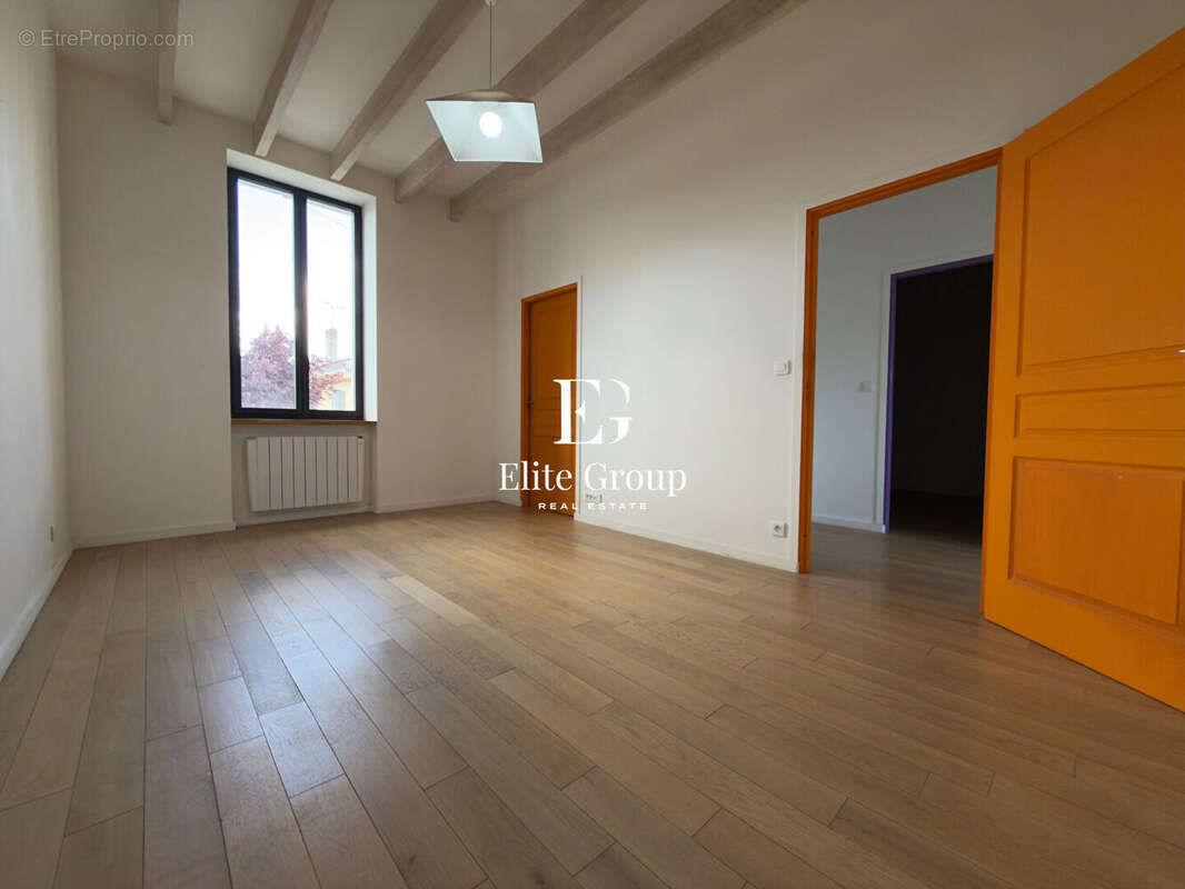 À vendre charmante maison de ville  à cognac -  5 pièces - photo 12