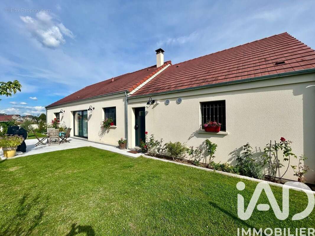 Photo 2 - Maison à TAVERS